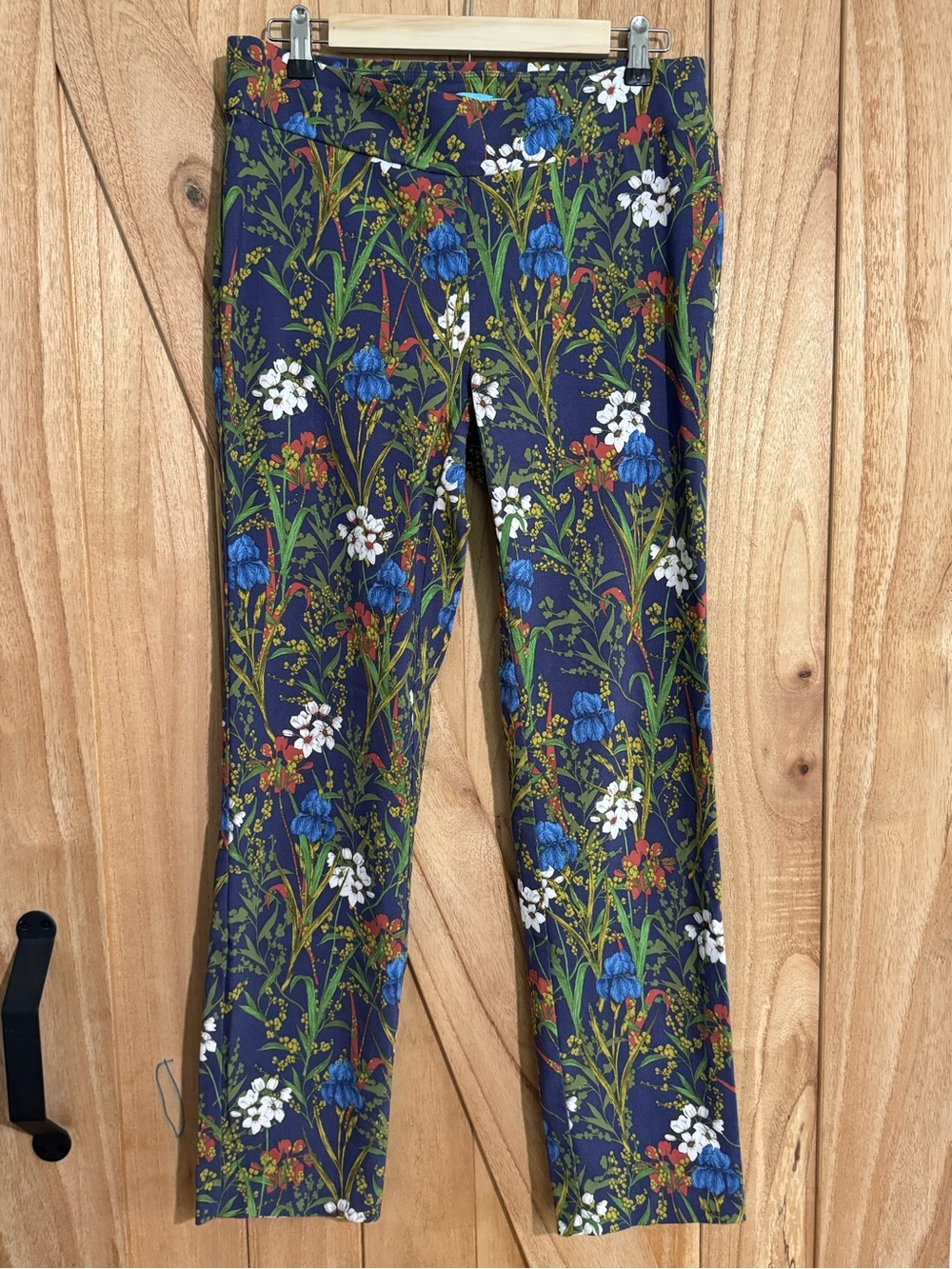 J. McLaughlin Navy Floral Cropped Pants